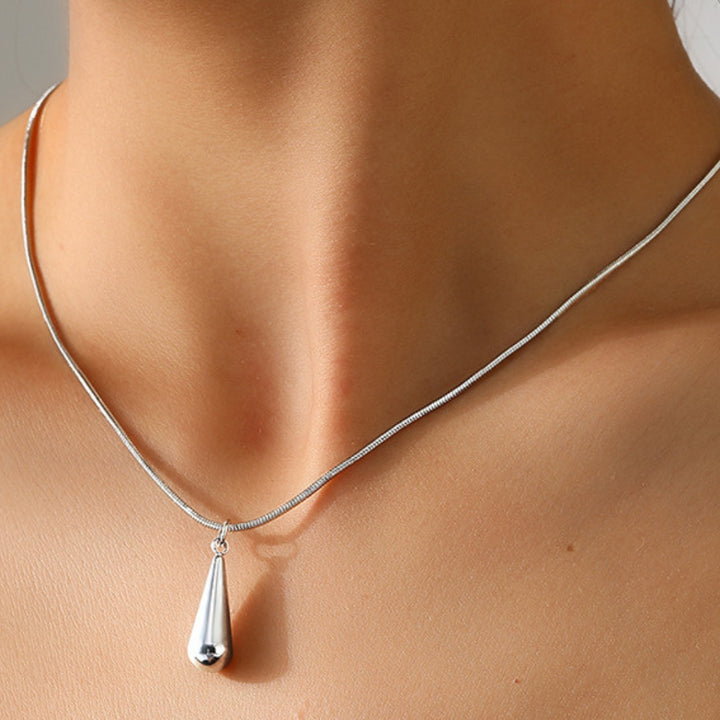 Liora Teardrop Set