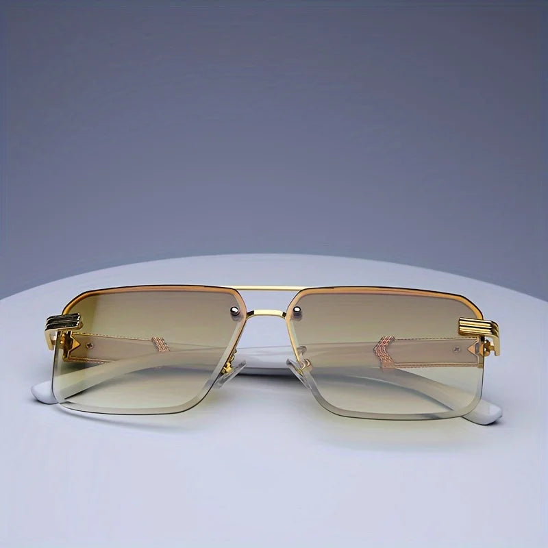 Velvéro Sunglasses - Redwood Main