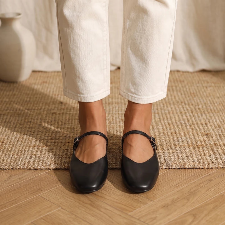 Winnie Women's Leather Round Toe Mules - Black