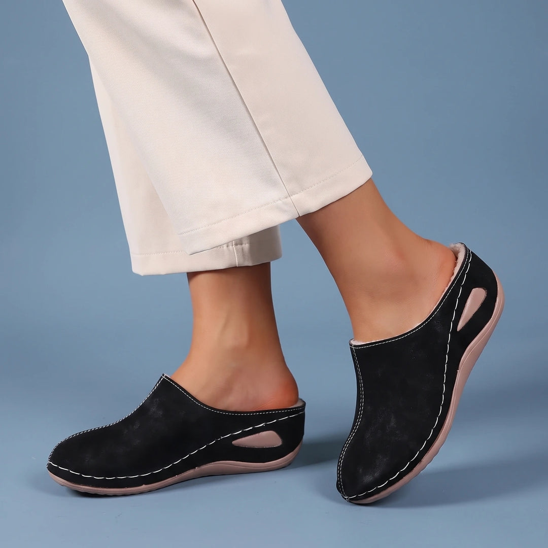 Priya Fur Lined Orthopedic Arch Support Mule Clogs - Black