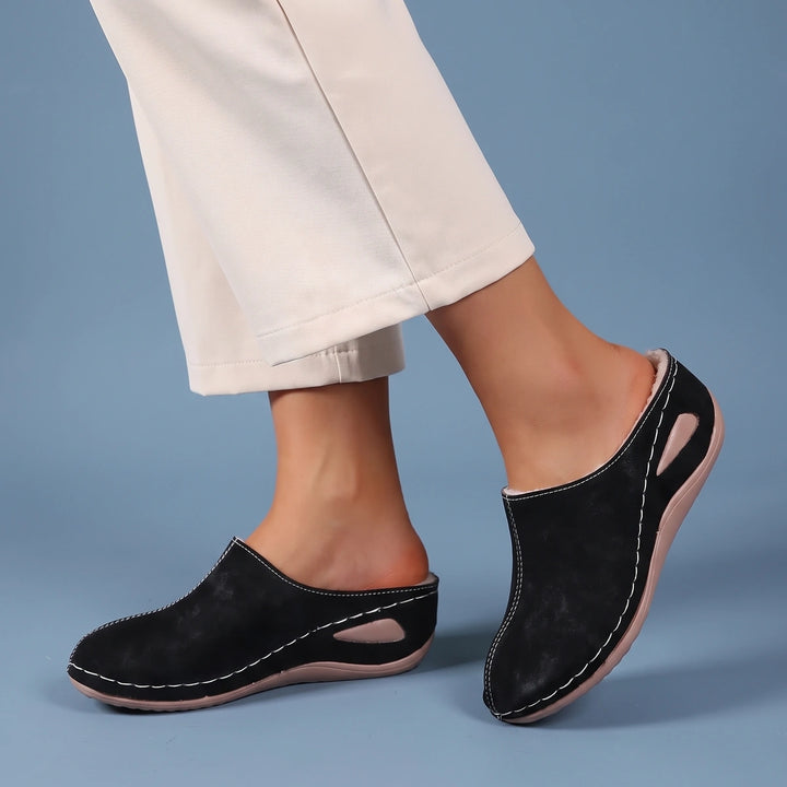 Priya Fur Lined Orthopedic Arch Support Mule Clogs - Black